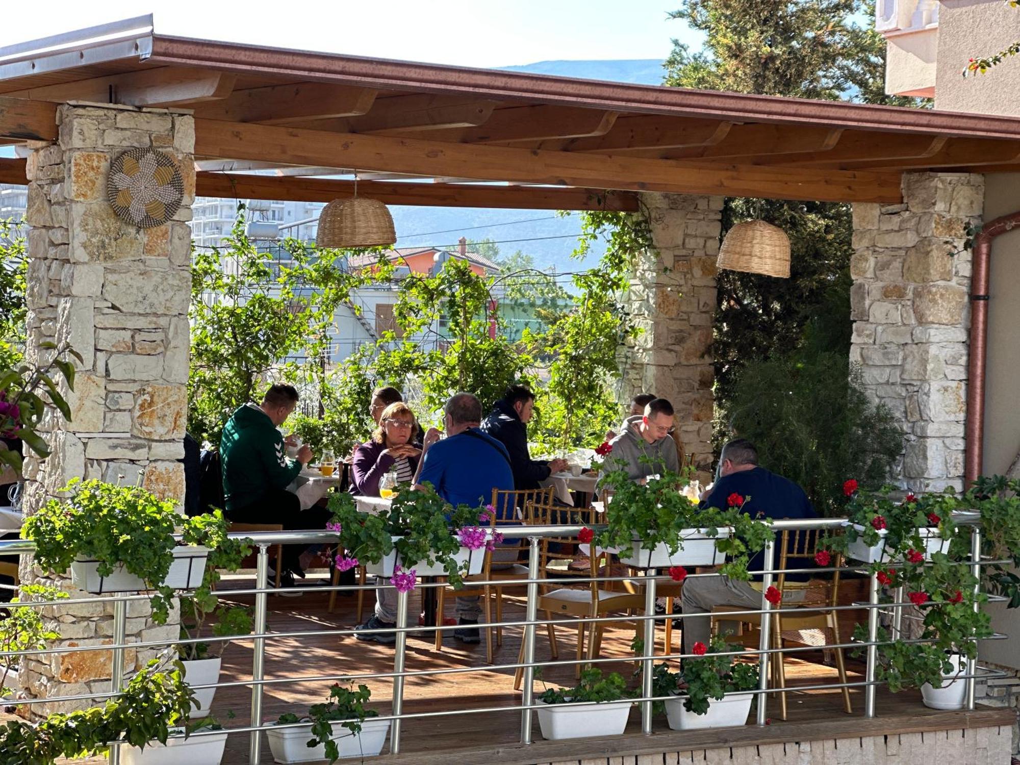 Vila Arial Vlorë Exterior foto